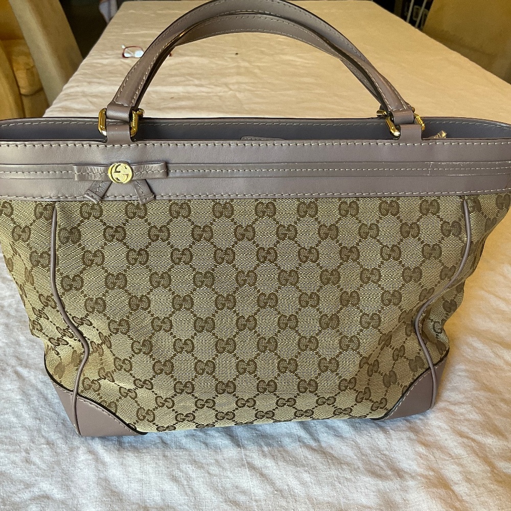 AUTHENTIC GUCCI Tote Bag in GG Canvas and Taupe Leather Trim